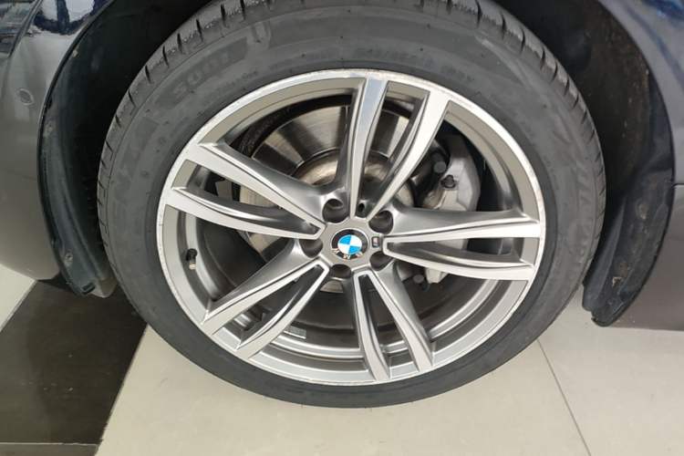 Used BMW 6 Series GT 2019 630i M Sport Package Exterior 4
