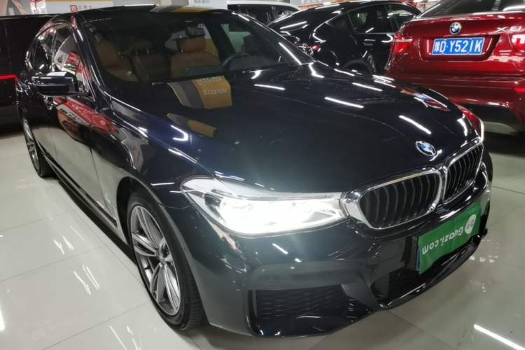 Used BMW 6 Series GT 2019 630i M Sport Package Front Right 45 Deg