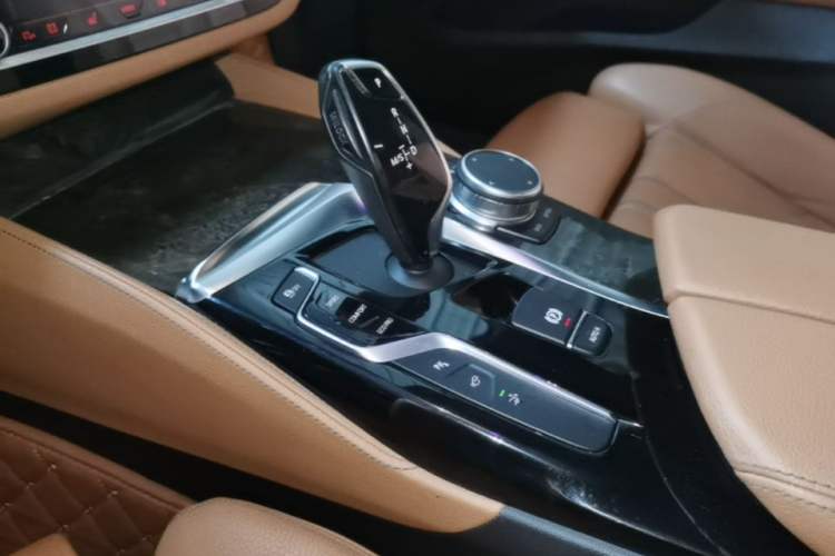 Used BMW 6 Series GT 2019 630i M Sport Package Gear Lever