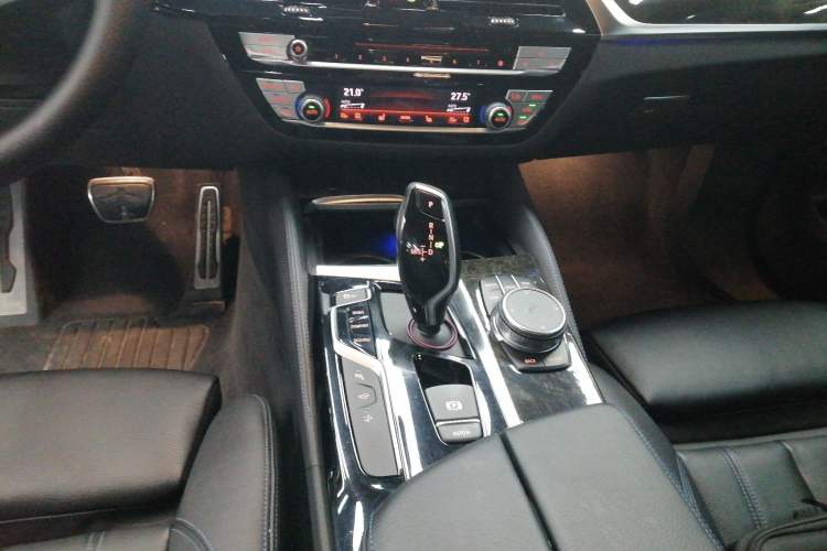 Used BMW 6 Series GT 2019 630i M Sport Package Gear Lever