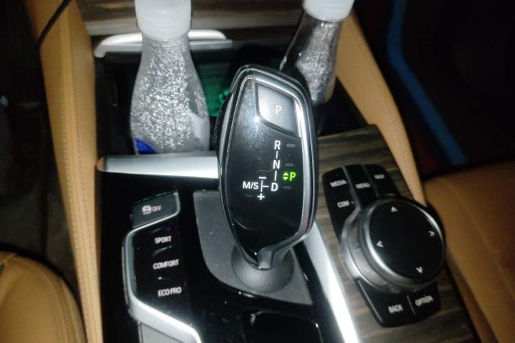 Used BMW 6 Series GT 2019 630i Luxury Design Package Gear Lever