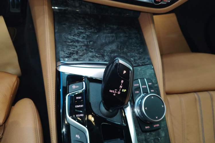 Used BMW 6 Series GT 2019 630i M Sport Package Gear Lever