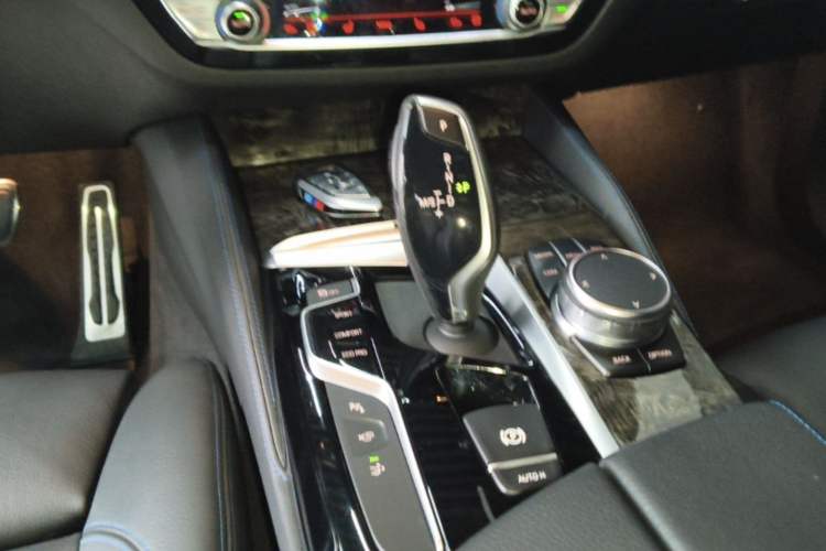 Used BMW 6 Series GT 2019 630i M Sport Package Gear Lever