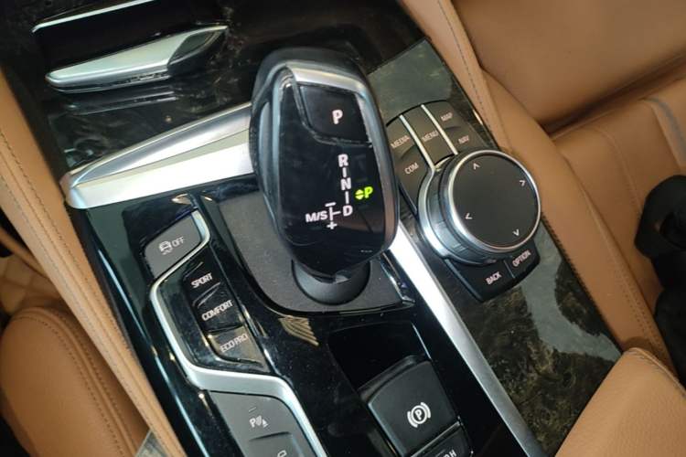 Used BMW 6 Series GT 2019 630i M Sport Package Gear Lever