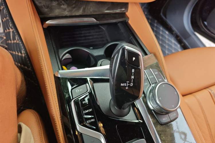 Used BMW 6 Series GT 2019 630i M Sport Package Gear Lever
