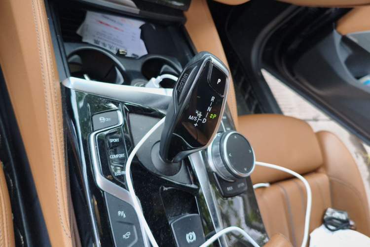 Used BMW 6 Series GT 2019 630i M Sport Package Gear Lever