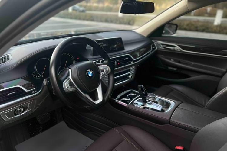 Used BMW 6 Series GT 2019 630i M Sport Package Interior 2
