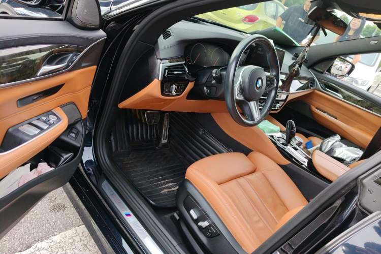 Used BMW 6 Series GT 2019 630i M Sport Package Interior 3