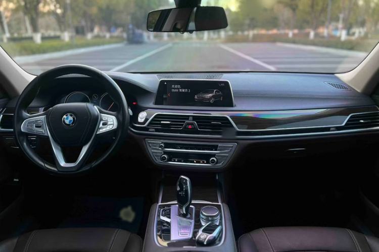 Used BMW 6 Series GT 2019 630i M Sport Package Interior 4
