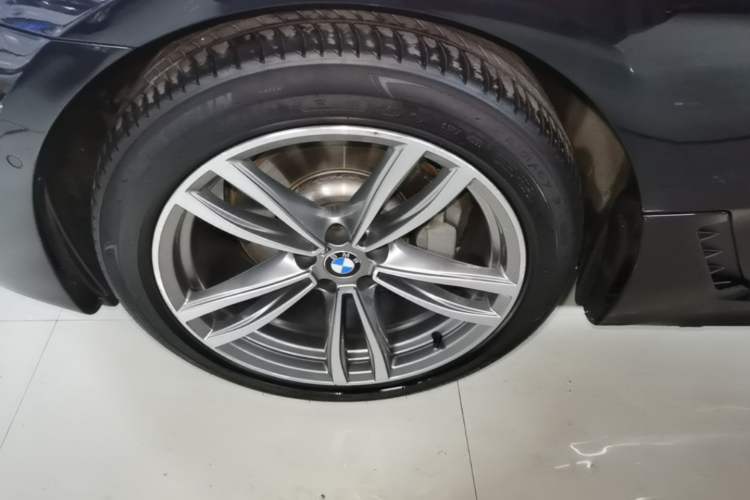 Used BMW 6 Series GT 2019 630i M Sport Package Left Front Wheel Hub