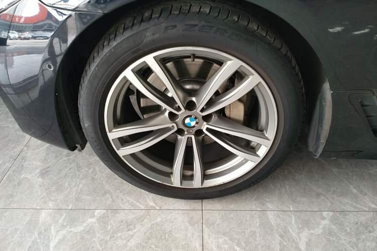 Used BMW 6 Series GT 2019 630i M Sport Package Left Front Wheel Hub