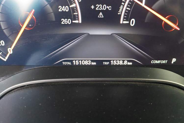 Used BMW 6 Series GT 2019 630i Luxury Design Package Odometer Close Up