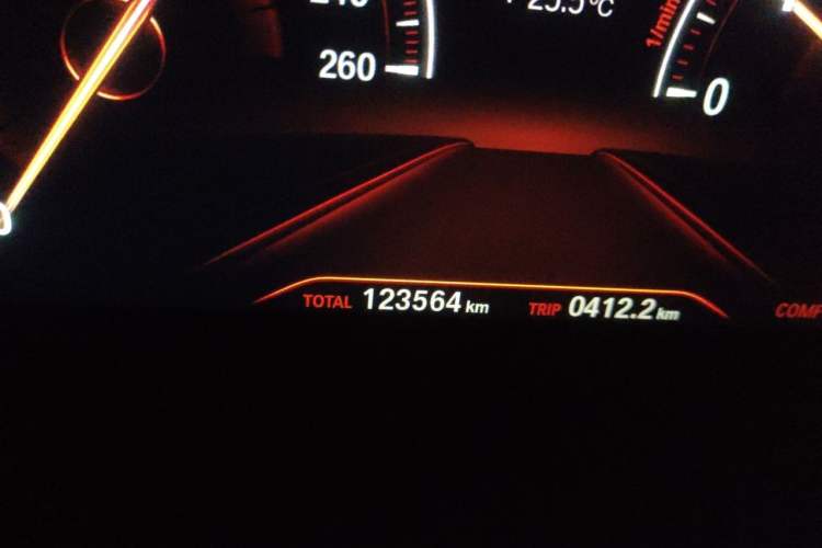 Used BMW 6 Series GT 2019 630i Luxury Design Package Odometer Close Up