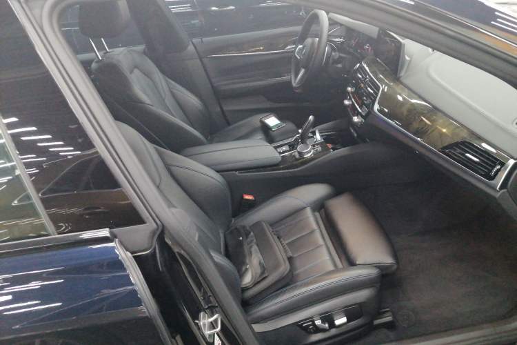 Used BMW 6 Series GT 2019 630i M Sport Package Right Front Seat