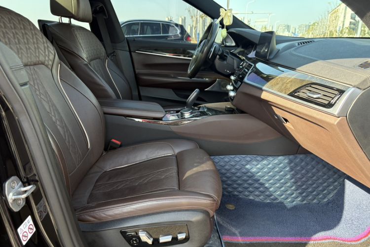 Used BMW 6 Series GT 2019 630i M Sport Touring Edition Right Front Seat
