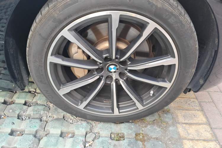 Used BMW 6 Series GT 2019 630i Luxury Design Package Right Front Wheel Hub