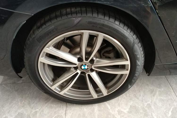 Used BMW 6 Series GT 2019 630i M Sport Package Right Rear Wheel Hub