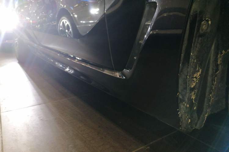 Used BMW 6 Series GT 2019 630i M Sport Touring Edition Right Side Sill