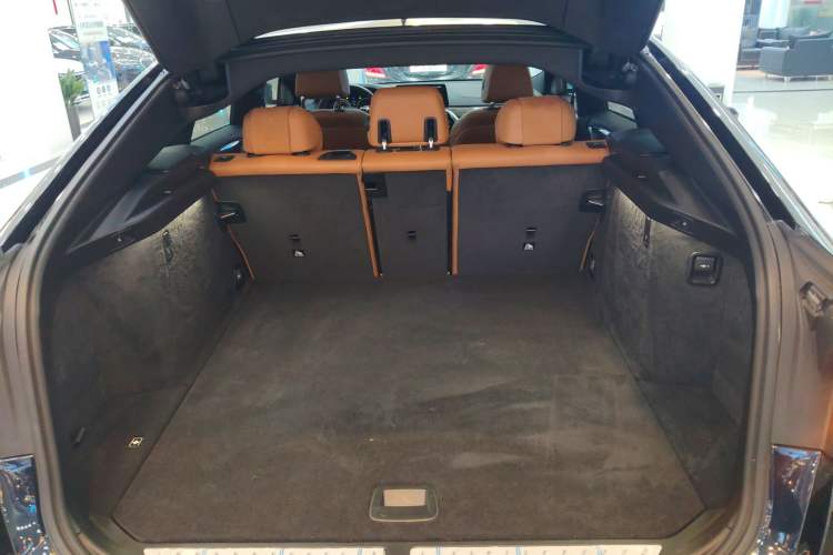 Used BMW 6 Series GT 2019 630i M Sport Package Trunk