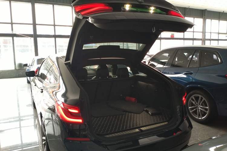 Used BMW 6 Series GT 2019 630i M Sport Package Trunk