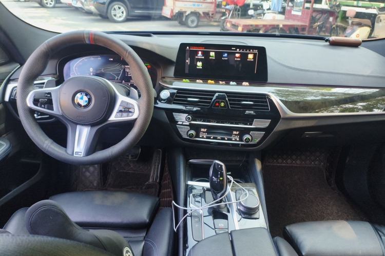 Used BMW 6 Series GT 2019 630i M Sport Package Center Console