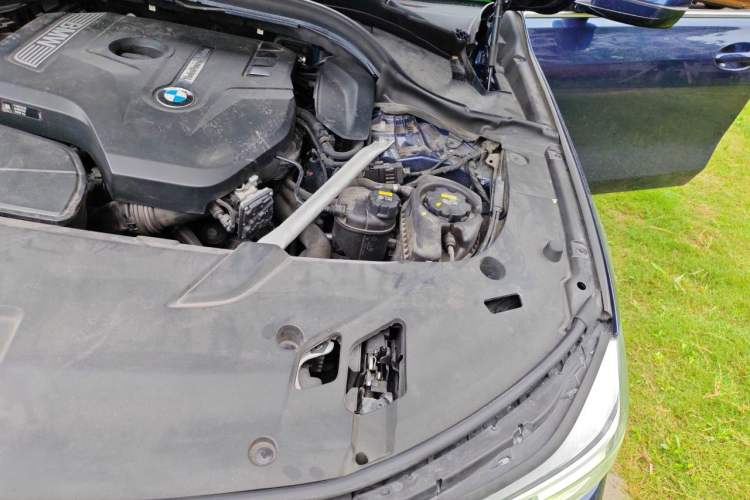 Used BMW 6 Series GT 2019 630i Luxury Design Package Engine Bay Left
