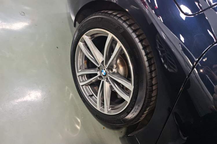 Used BMW 6 Series GT 2019 630i M Sport Package Exterior 8