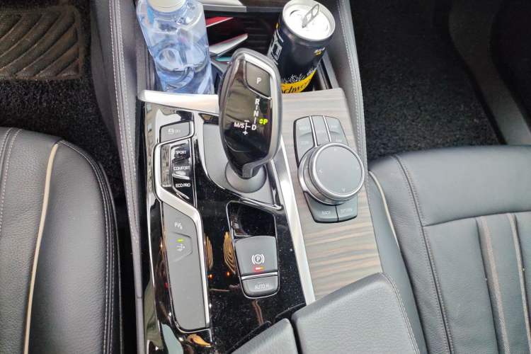Used BMW 6 Series GT 2019 630i Luxury Design Package Gear Lever