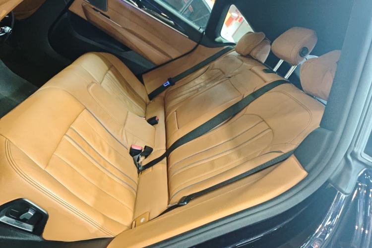 Used BMW 6 Series GT 2019 630i M Sport Package Interior 4