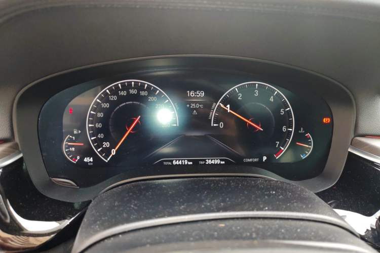 Used BMW 6 Series GT 2019 630i Luxury Design Package Odometer Close Up