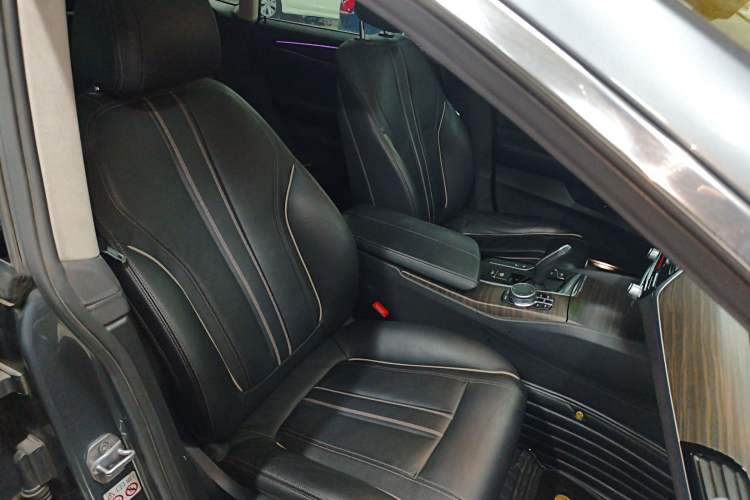 Used BMW 6 Series GT 2019 630i Luxury Design Package Right Front Seat