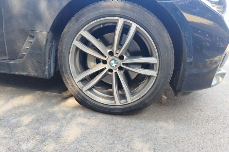 Used BMW 6 Series GT 2019 630i M Sport Package Right Front Wheel Hub
