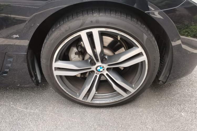 Used BMW 6 Series GT 2019 630i M Sport Touring Edition Right Front Wheel Hub