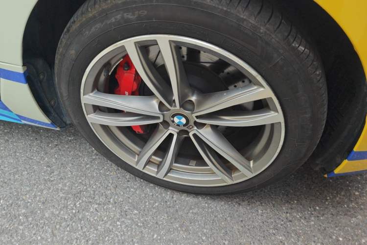 Used BMW 6 Series GT 2019 630i M Sport Package Right Front Wheel Hub