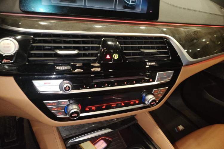 Used BMW 6 Series GT 2019 630i M Sport Package Audio And AC Panel