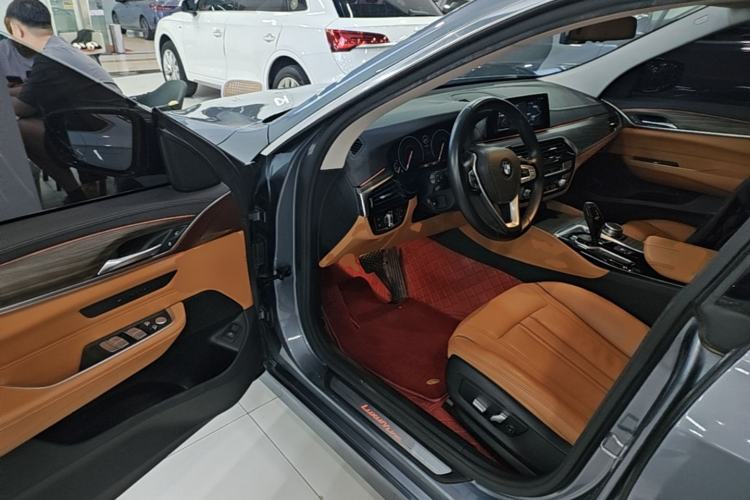 Used BMW 6 Series GT 2019 630i Luxury Design Package Driver Seat