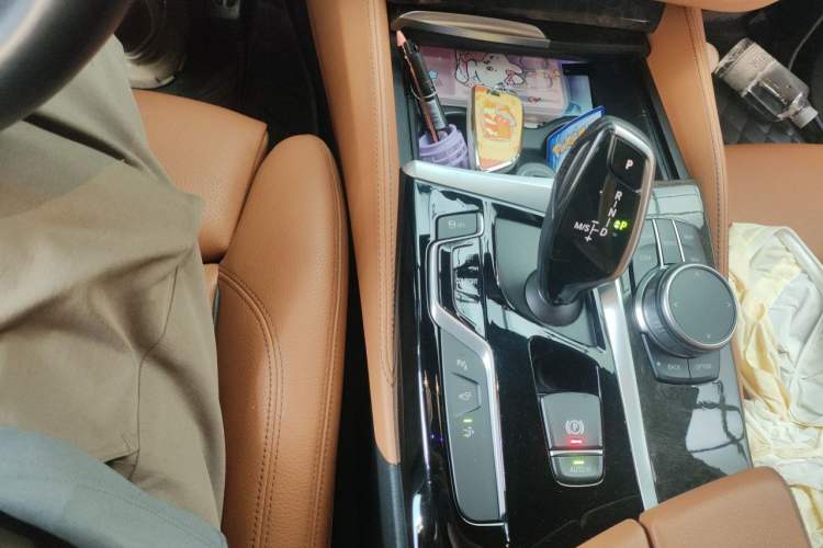 Used BMW 6 Series GT 2019 630i M Sport Package Gear Lever