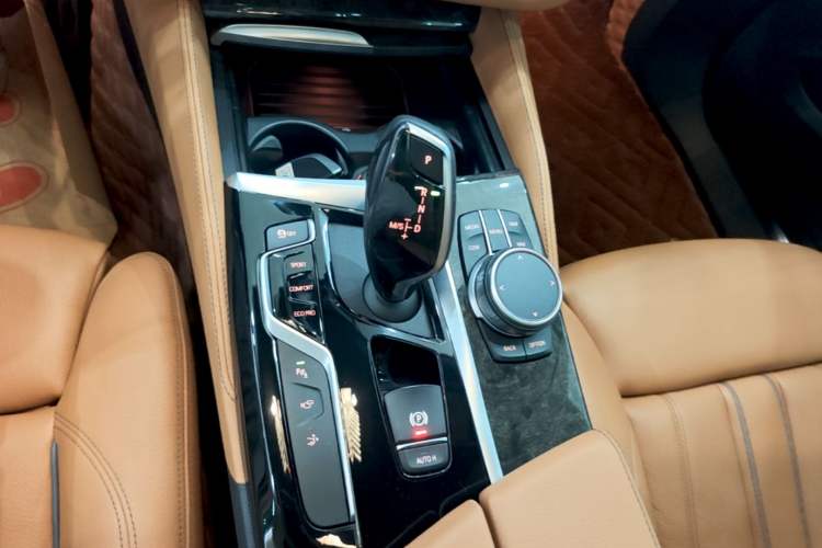 Used BMW 6 Series GT 2019 630i M Sport Package Gear Lever