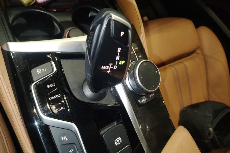 Used BMW 6 Series GT 2019 630i M Sport Package Gear Lever