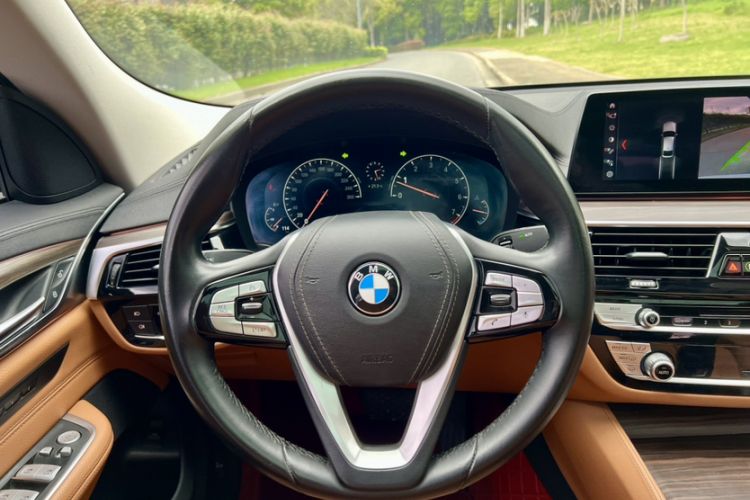 Used BMW 6 Series GT 2019 630i Luxury Design Package Interior 2