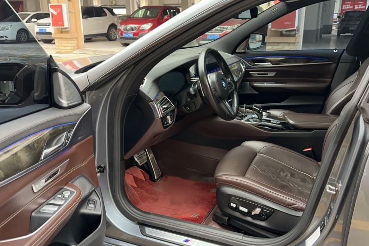Used BMW 6 Series GT 2019 630i M Sport Touring Edition Interior 2