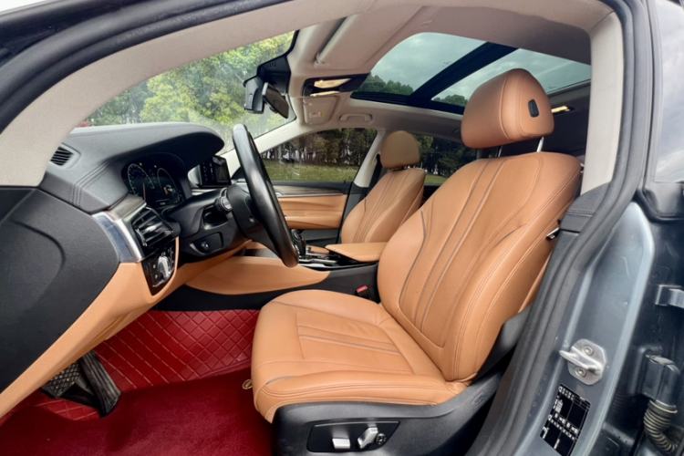 Used BMW 6 Series GT 2019 630i Luxury Design Package Interior 4