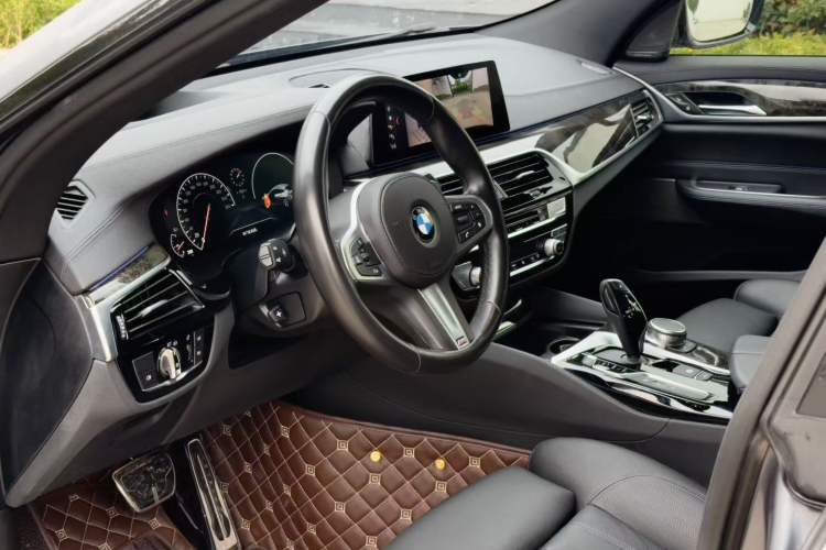 Used BMW 6 Series GT 2019 630i M Sport Package Interior 4