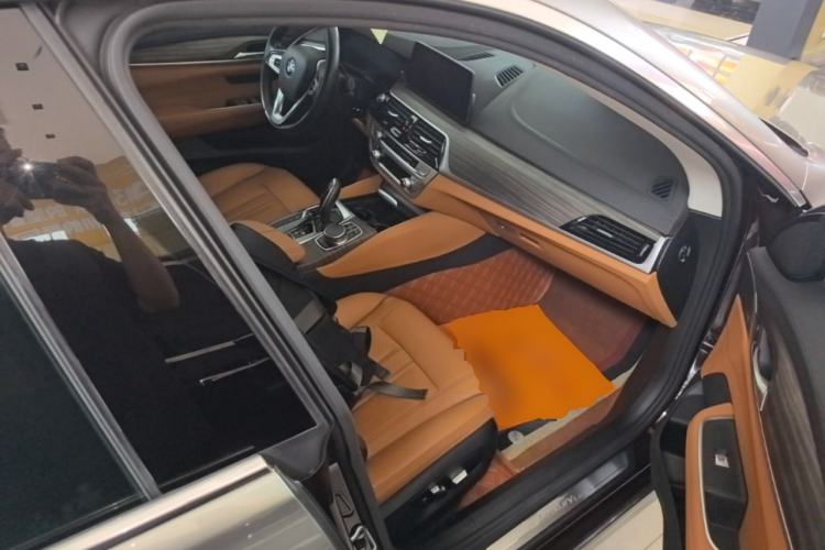 Used BMW 6 Series GT 2019 630i Luxury Design Package Right Front Seat