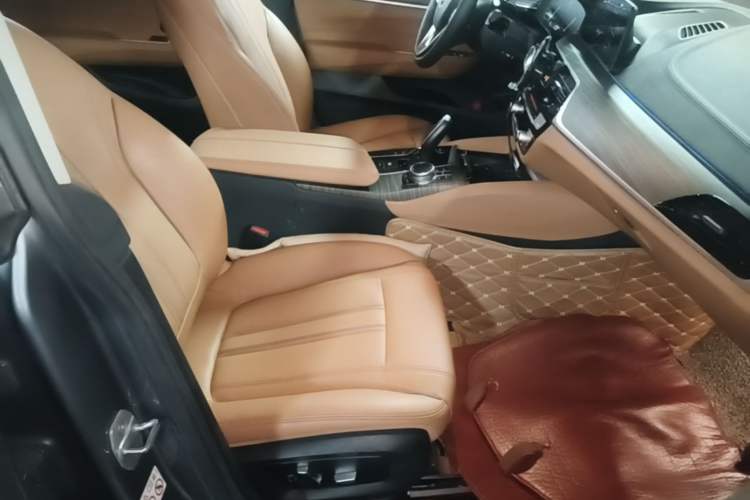 Used BMW 6 Series GT 2019 630i Luxury Design Package Right Front Seat