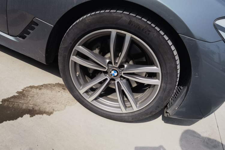 Used BMW 6 Series GT 2019 630i M Sport Package Right Front Wheel Hub