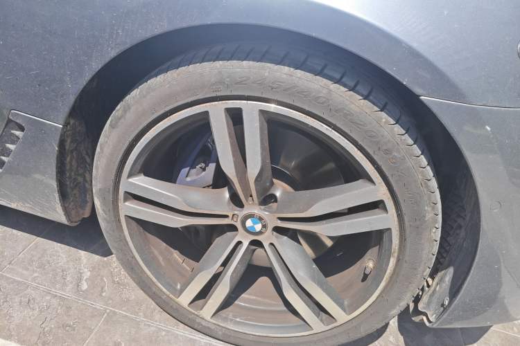 Used BMW 6 Series GT 2019 630i M Sport Touring Edition Right Front Wheel Hub