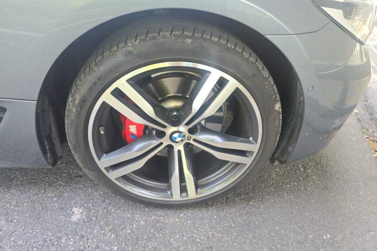 Used BMW 6 Series GT 2019 630i M Sport Touring Edition Right Front Wheel Hub