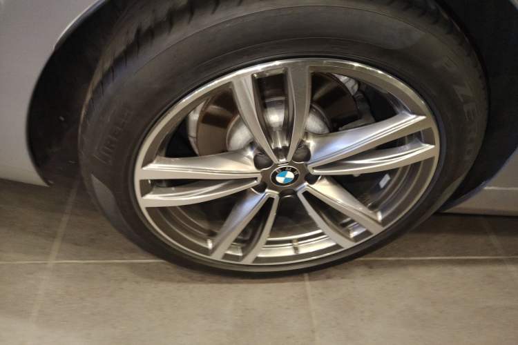 Used BMW 6 Series GT 2019 630i M Sport Package Right Rear Wheel Hub