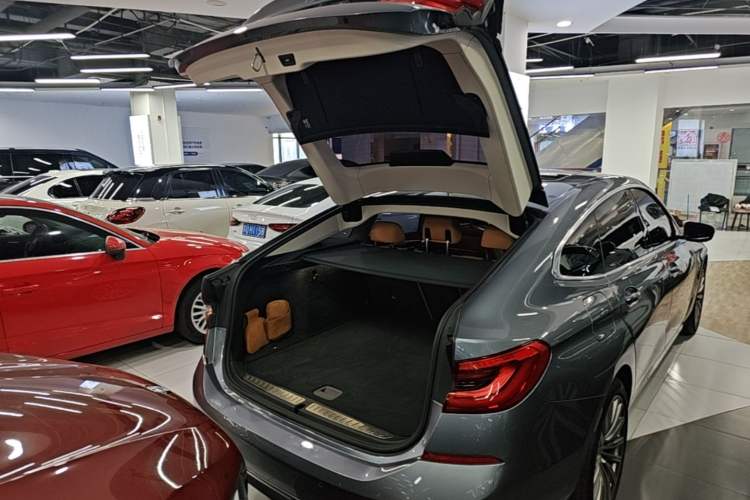 Used BMW 6 Series GT 2019 630i Luxury Design Package Trunk